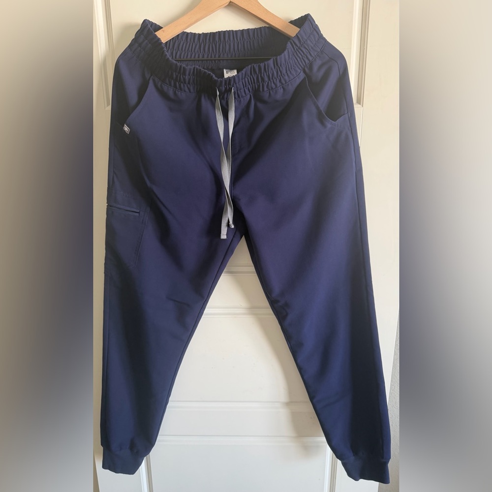 Figs Women’s High Waisted Jogger Scrub Pants